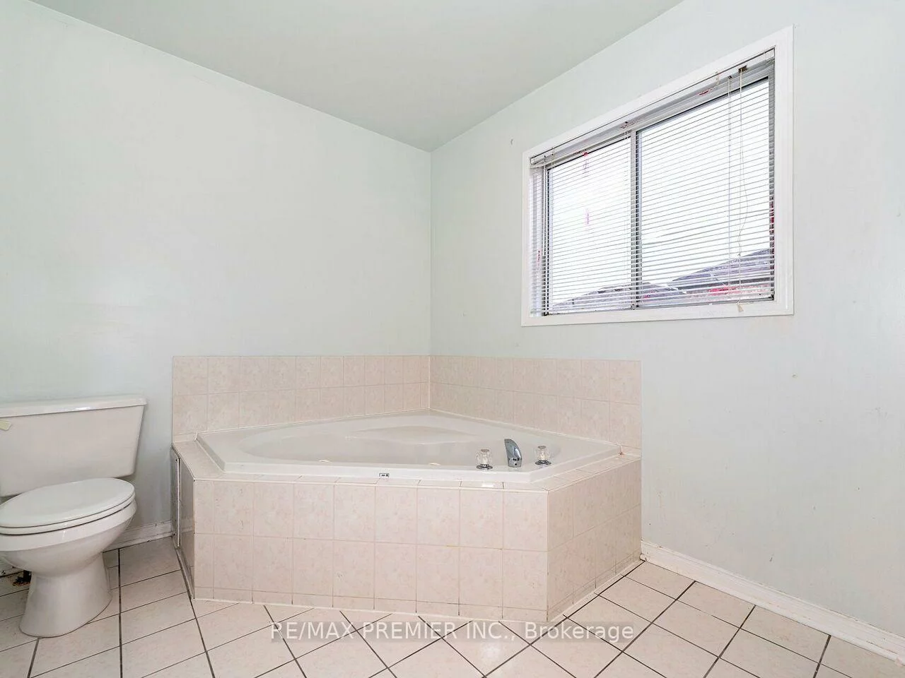 32, Stonebriar, Maple, Vaughan