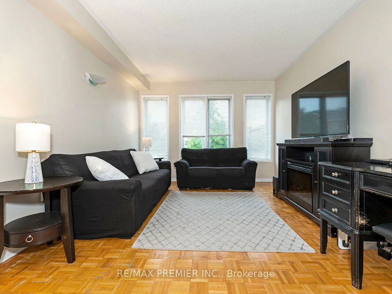 32, Stonebriar, Maple, Vaughan