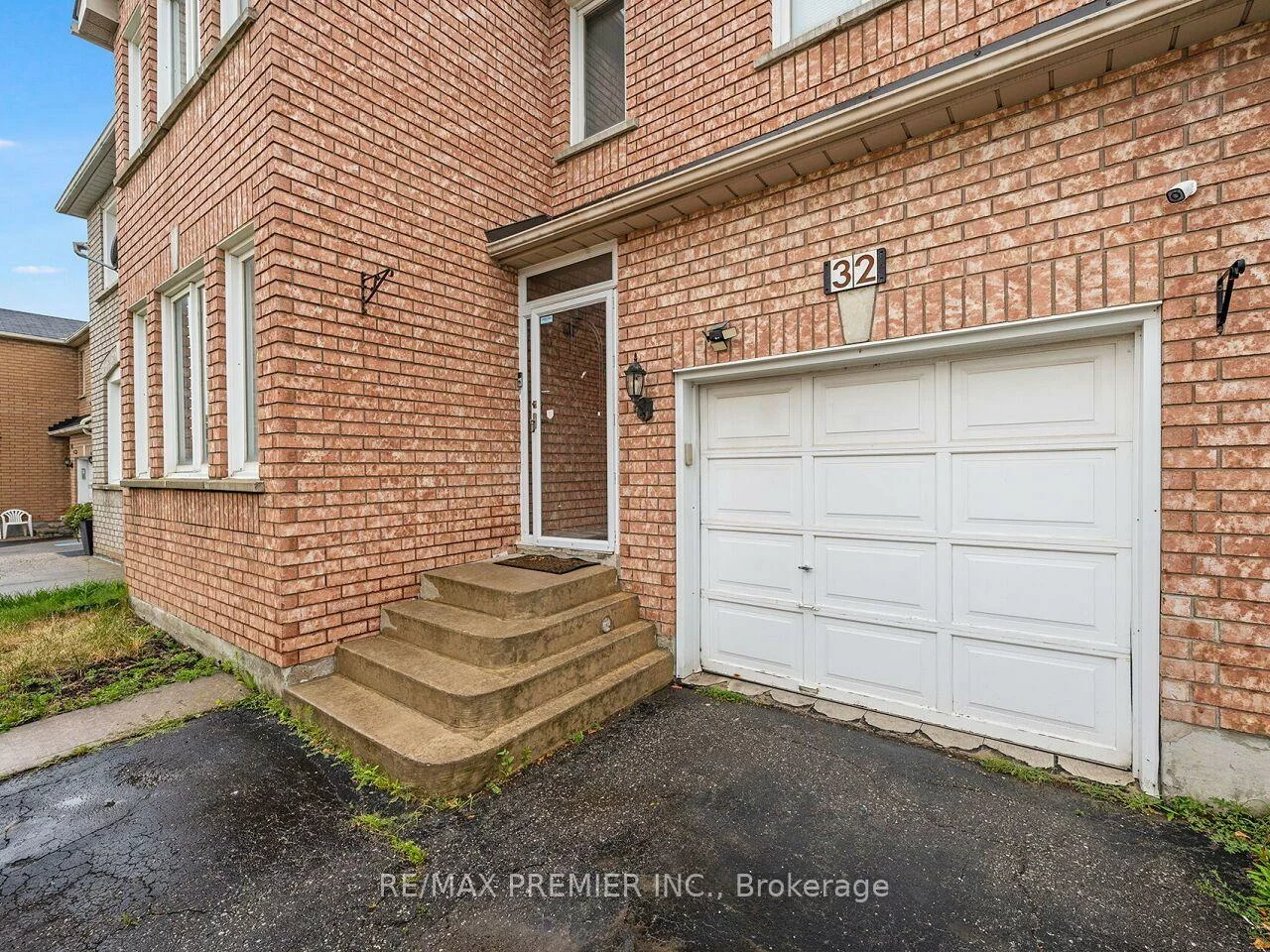 32, Stonebriar, Maple, Vaughan