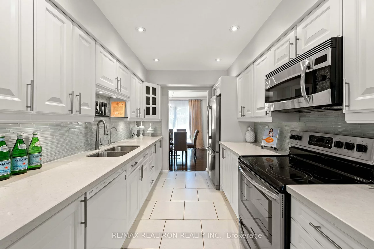 143, Spring Gate, Crestwood-Springfarm-Yorkhill, Vaughan