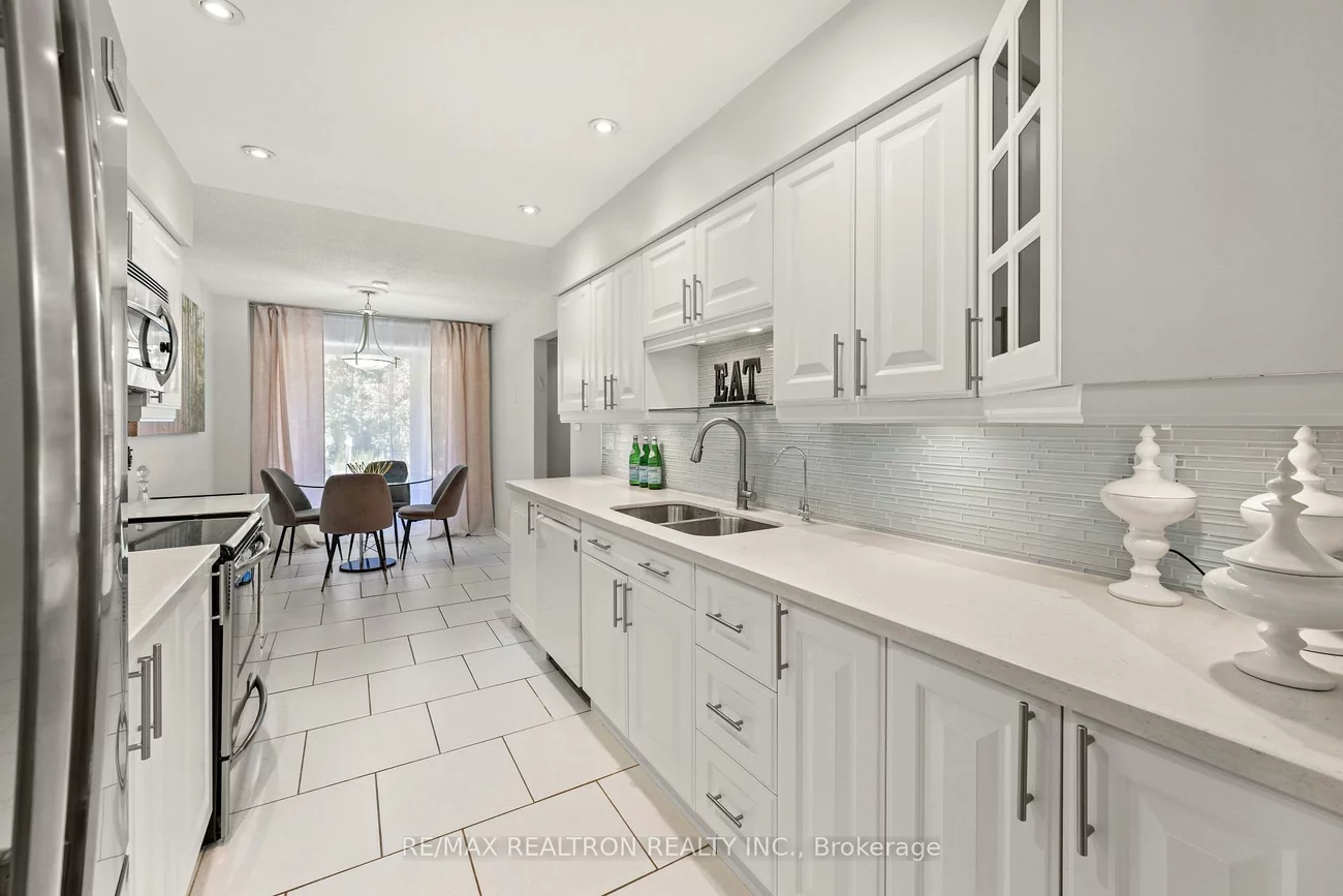 143, Spring Gate, Crestwood-Springfarm-Yorkhill, Vaughan