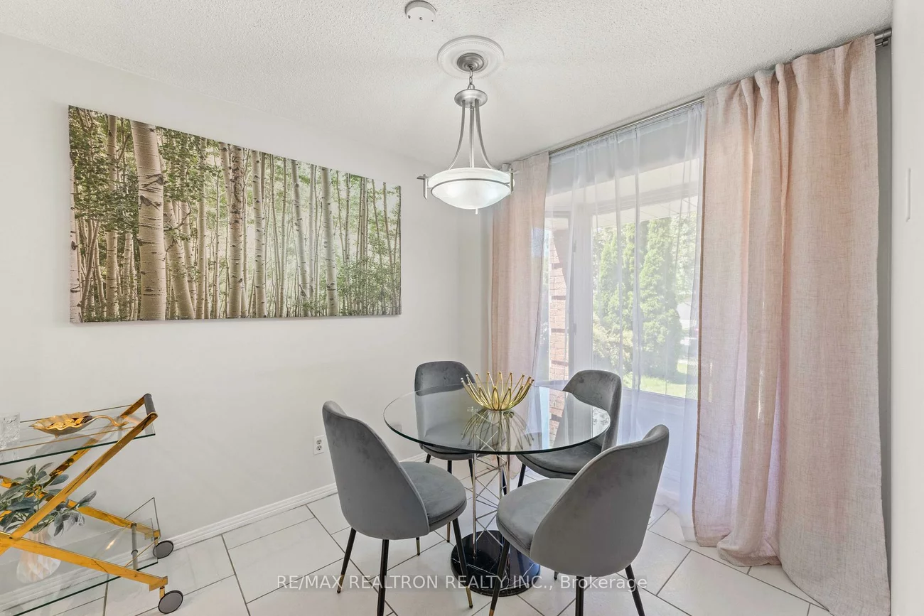 143, Spring Gate, Crestwood-Springfarm-Yorkhill, Vaughan