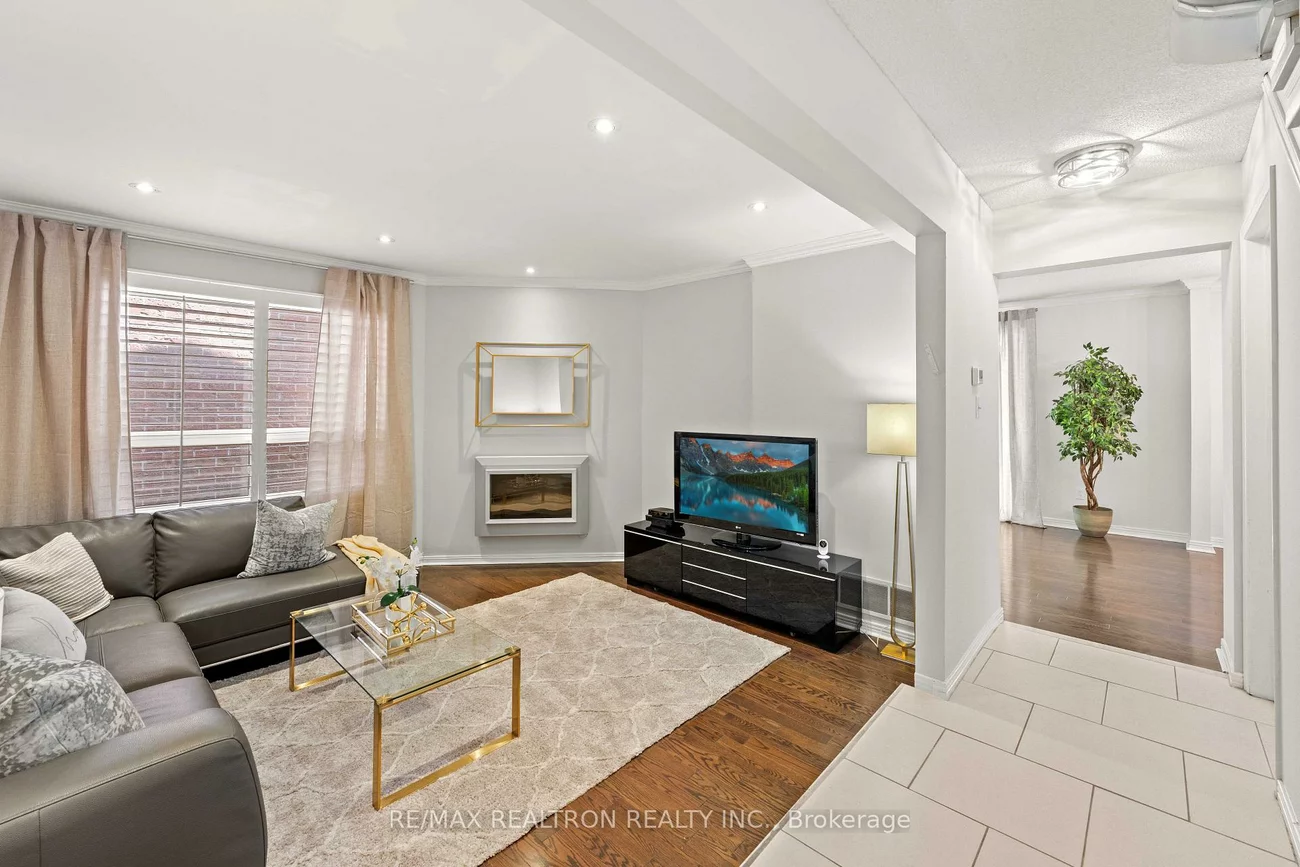 143, Spring Gate, Crestwood-Springfarm-Yorkhill, Vaughan