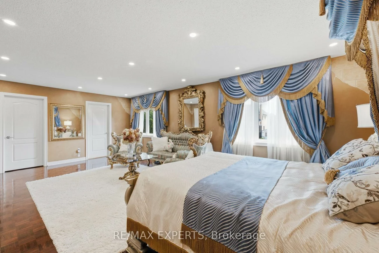 215, Velmar, East Woodbridge, Vaughan
