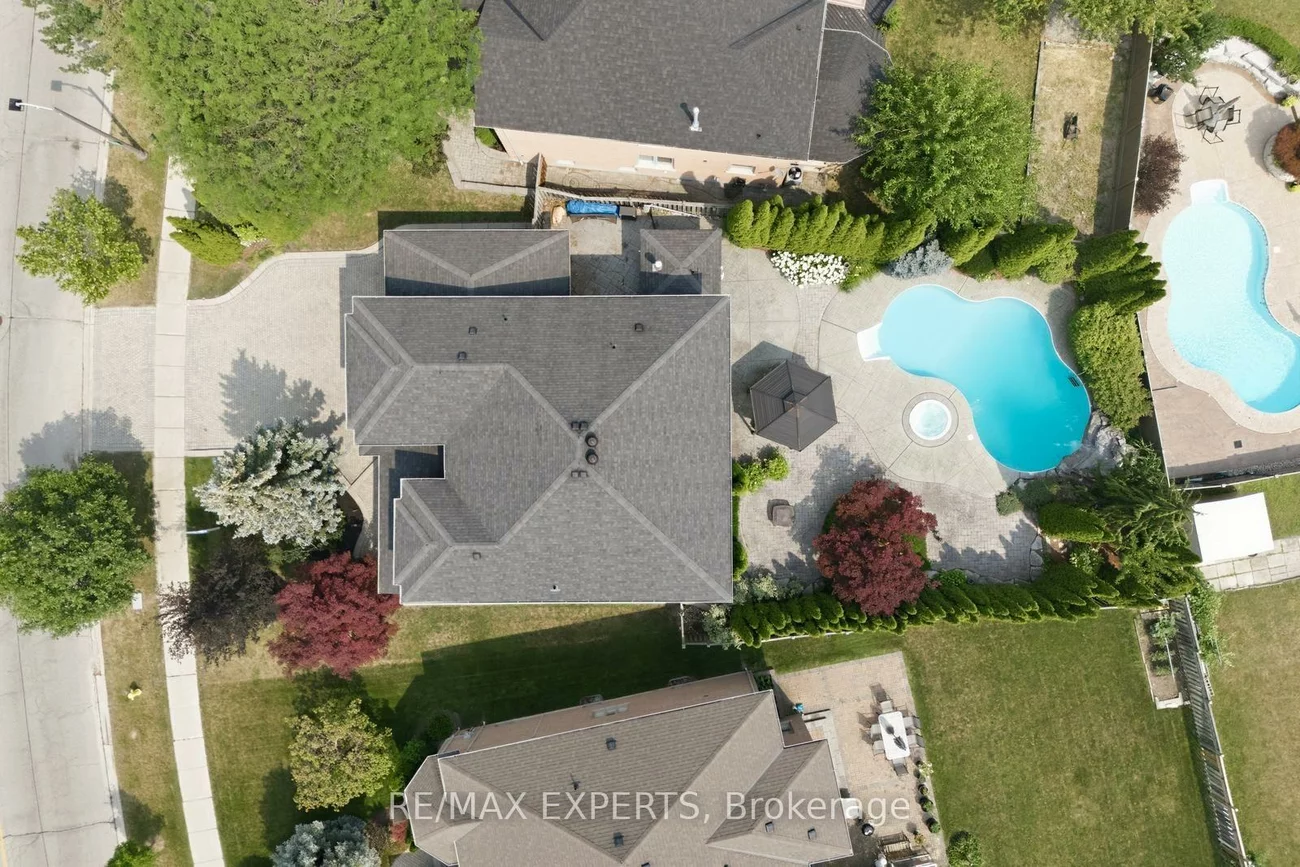 215, Velmar, East Woodbridge, Vaughan