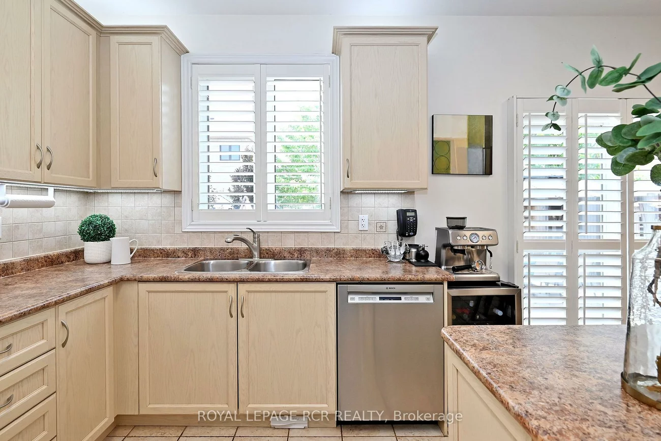 43, Ivy Glen, Patterson, Vaughan