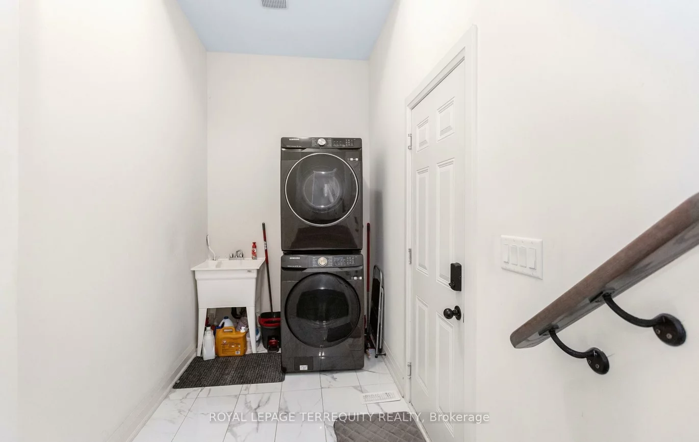 242, Factor, Kleinburg, Vaughan