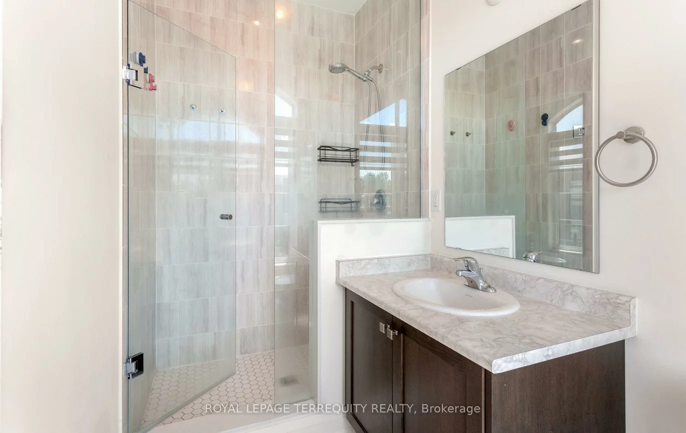 242, Factor, Kleinburg, Vaughan