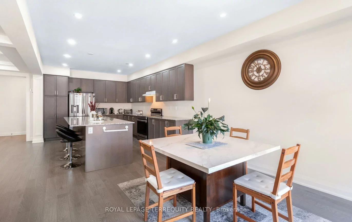 242, Factor, Kleinburg, Vaughan