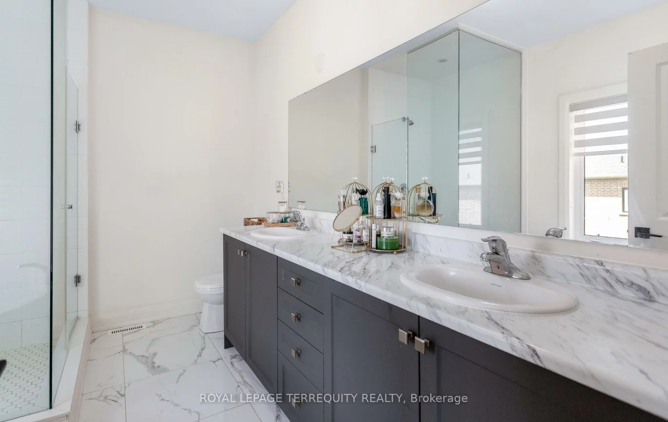 242, Factor, Kleinburg, Vaughan