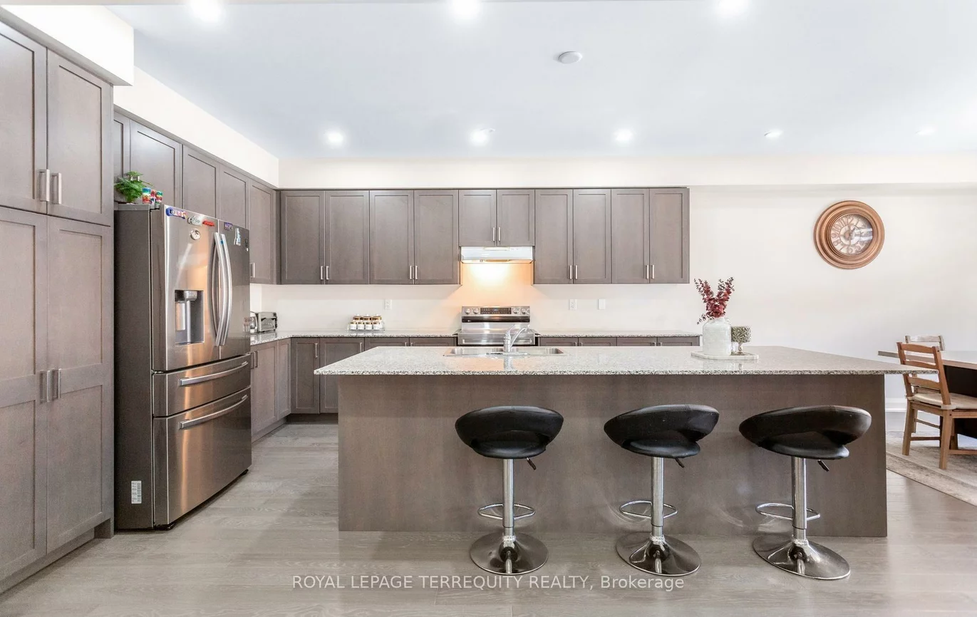 242, Factor, Kleinburg, Vaughan