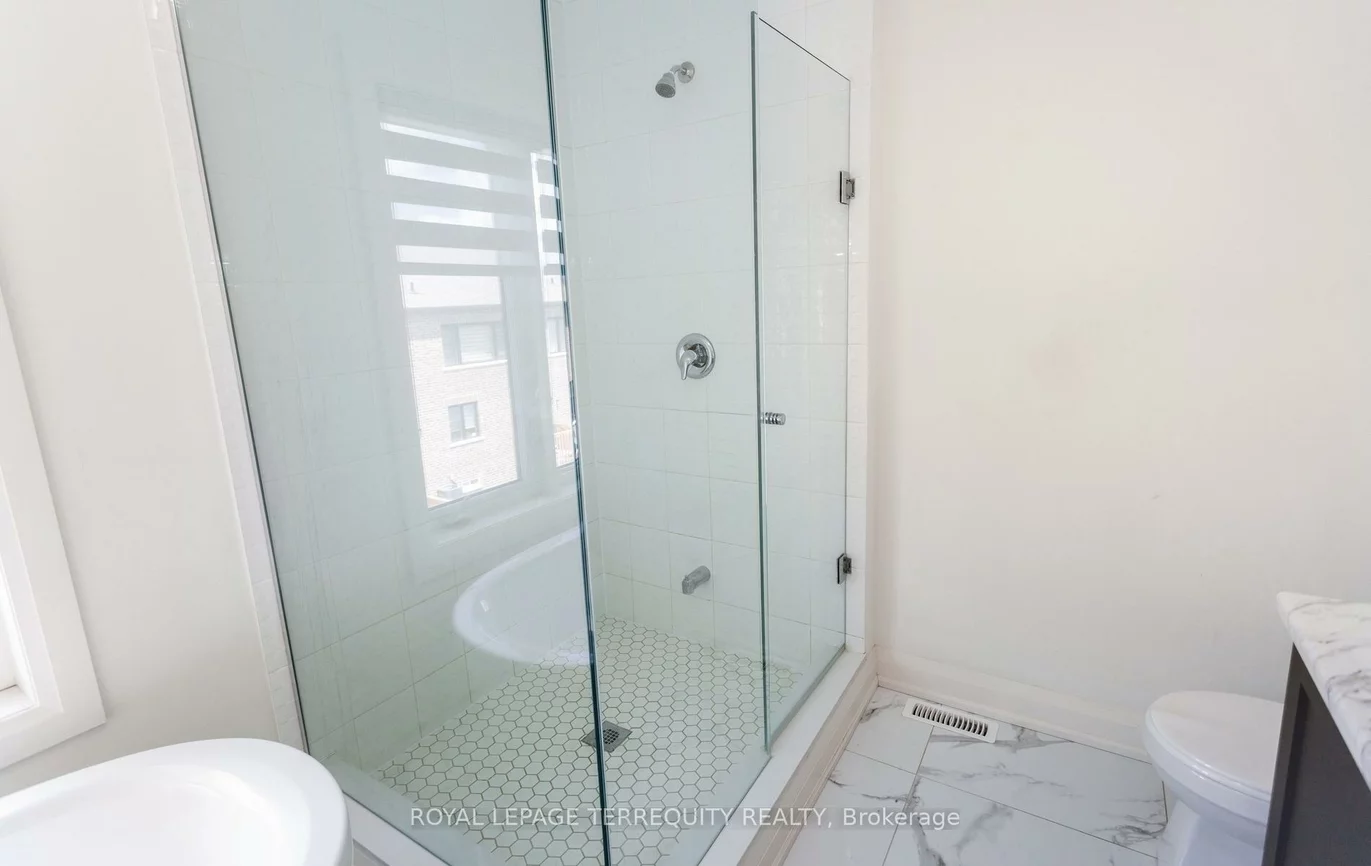 242, Factor, Kleinburg, Vaughan