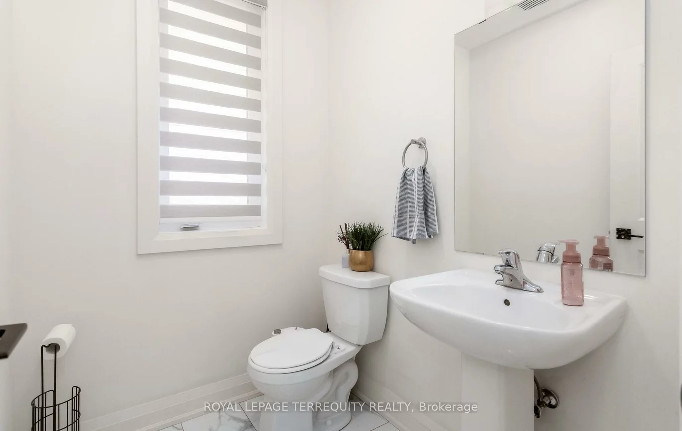 242, Factor, Kleinburg, Vaughan