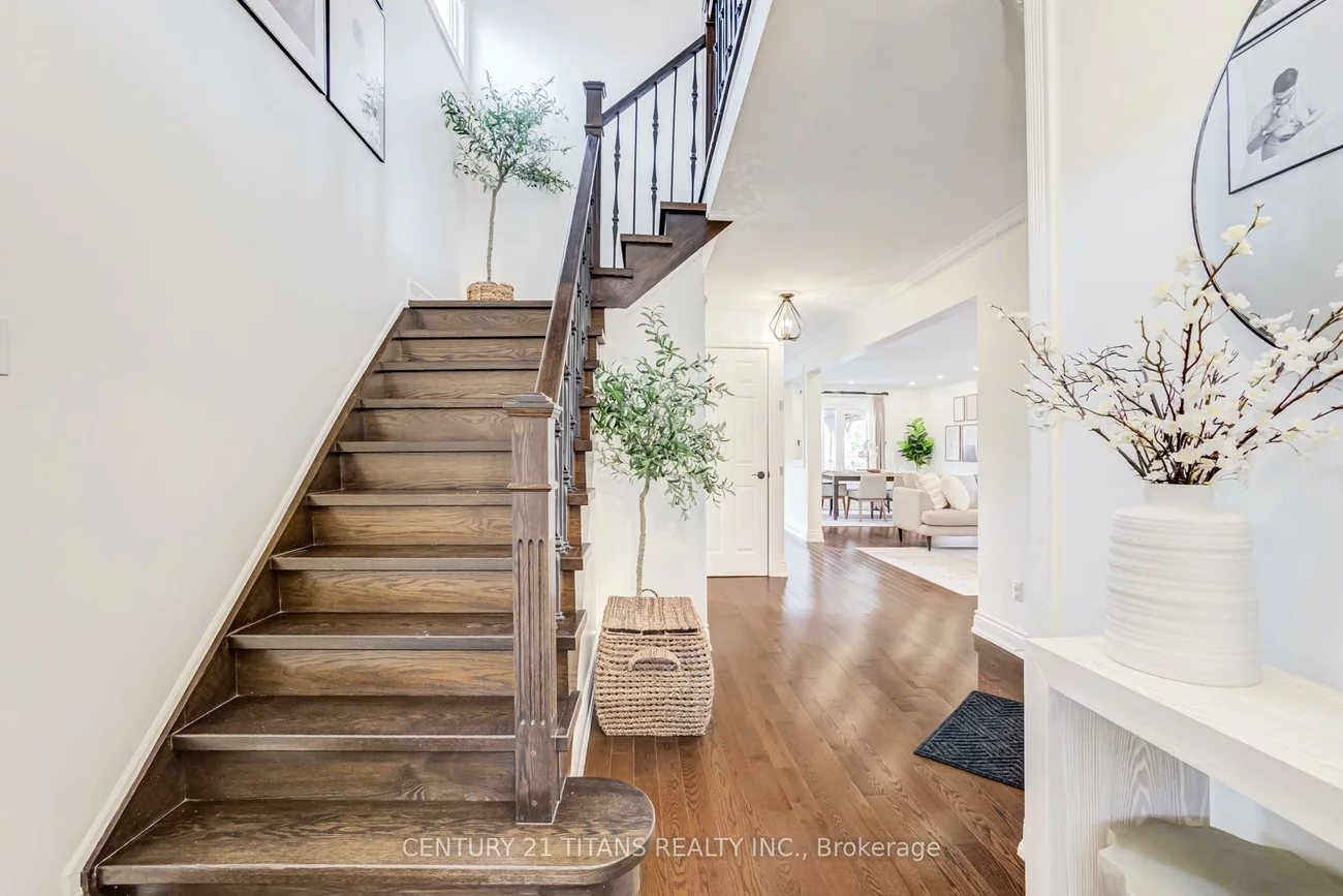 6, Blossom, West Woodbridge, Vaughan