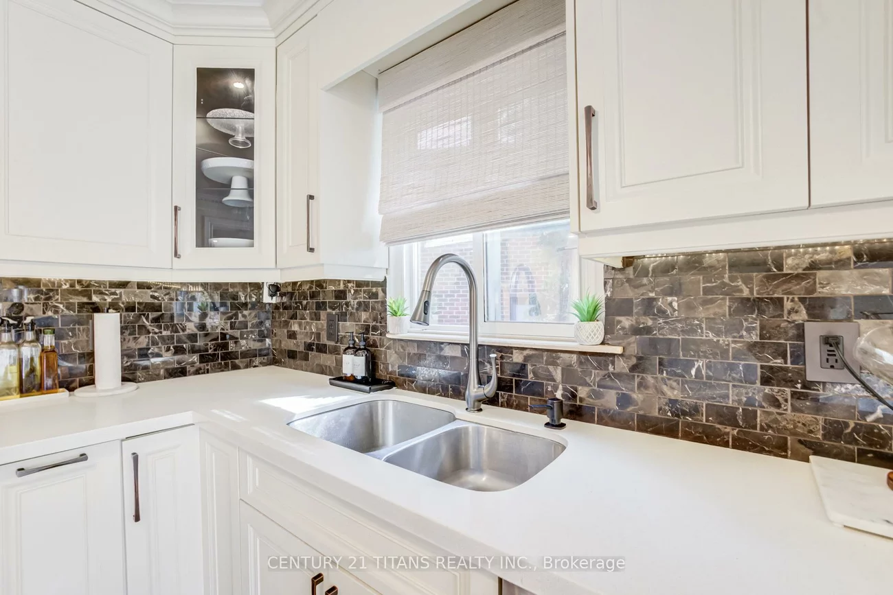 6, Blossom, West Woodbridge, Vaughan
