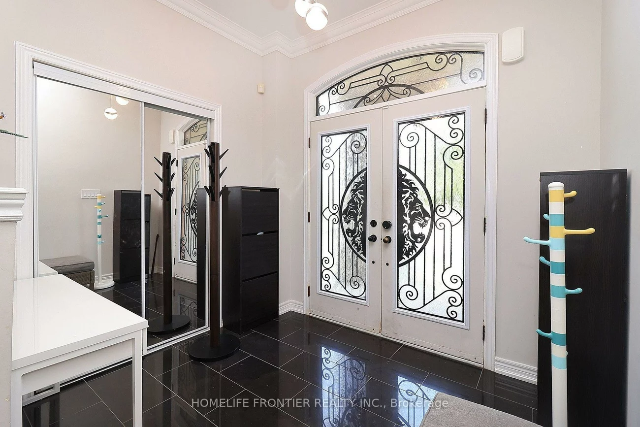 56, Twin Hills, Vellore Village, Vaughan