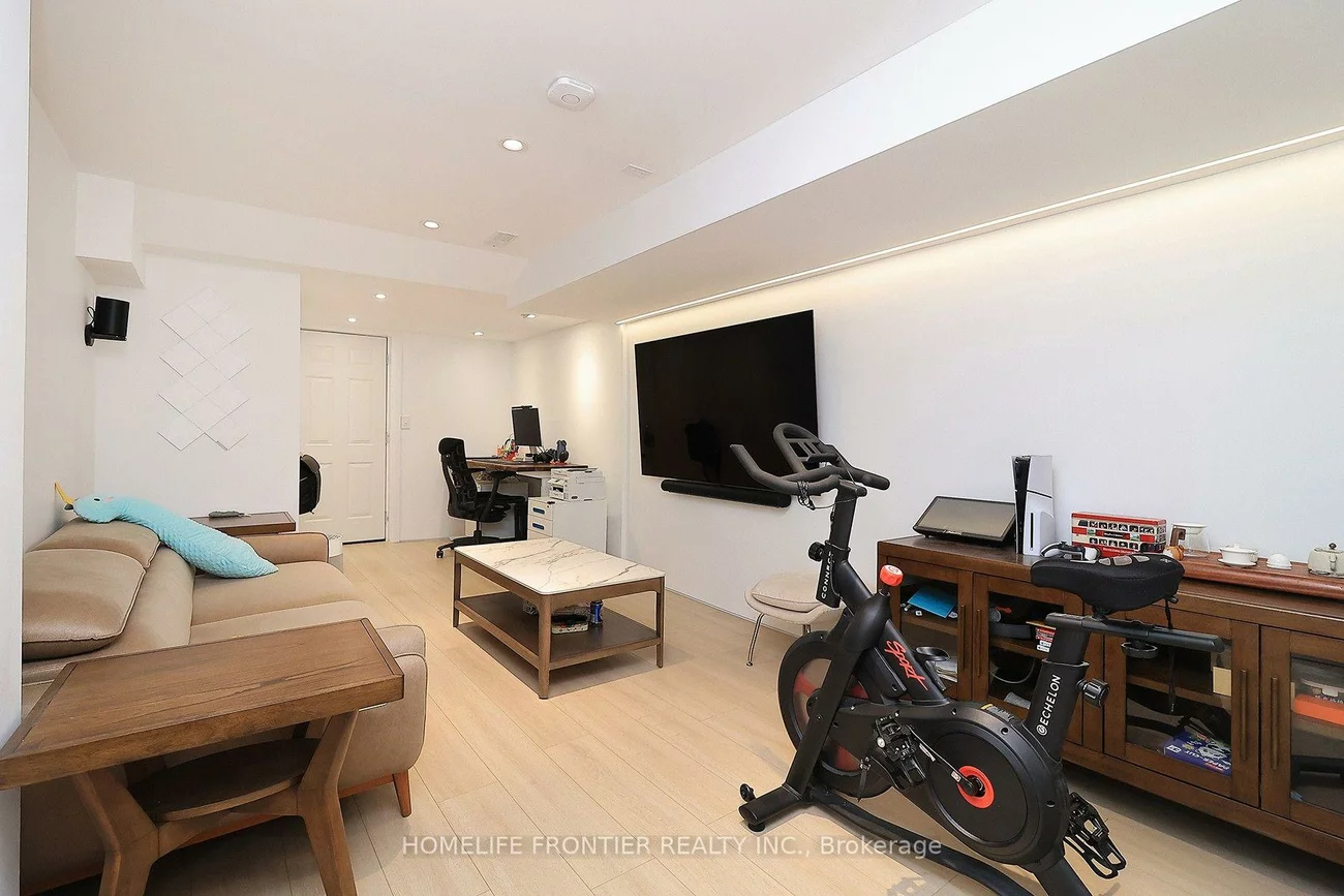 56, Twin Hills, Vellore Village, Vaughan