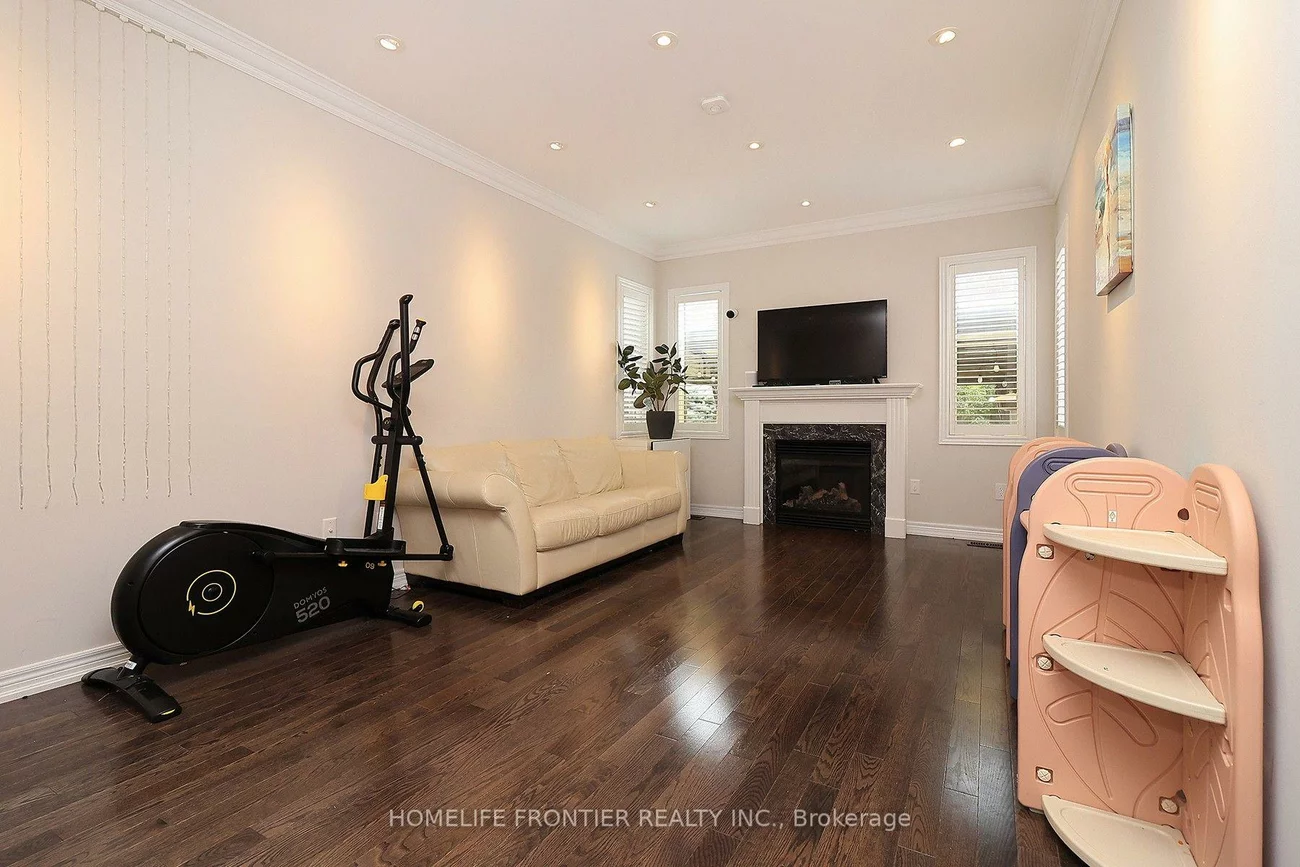 56, Twin Hills, Vellore Village, Vaughan