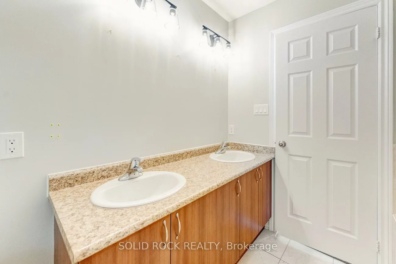142, Farooq, Vellore Village, Vaughan