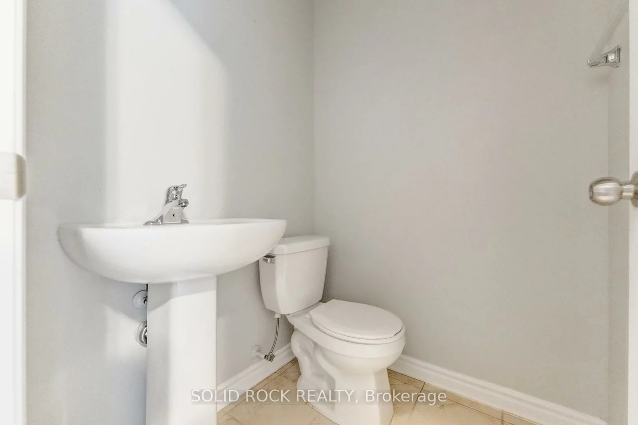 142, Farooq, Vellore Village, Vaughan