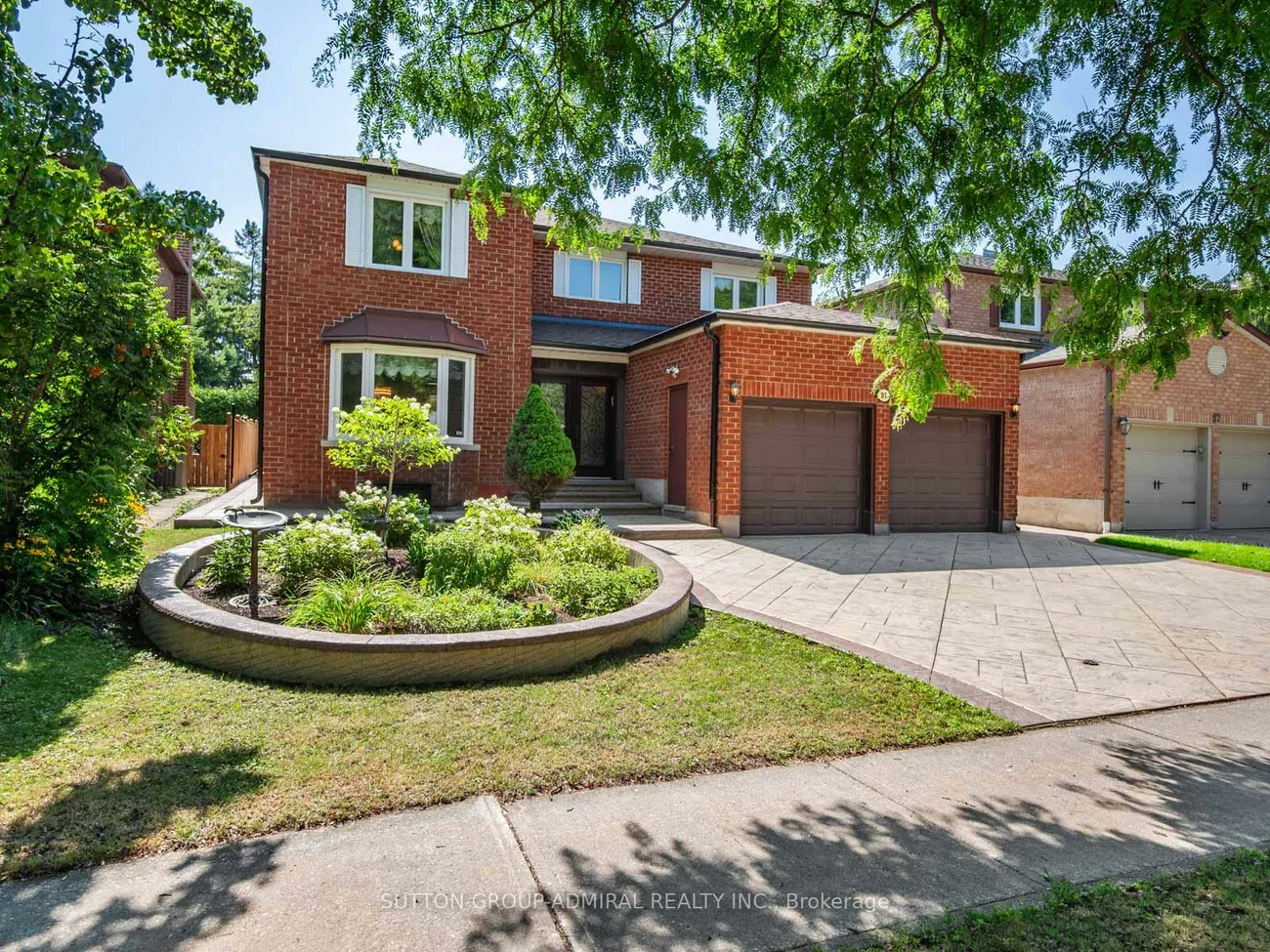 91, Robinwood, Brownridge, Vaughan