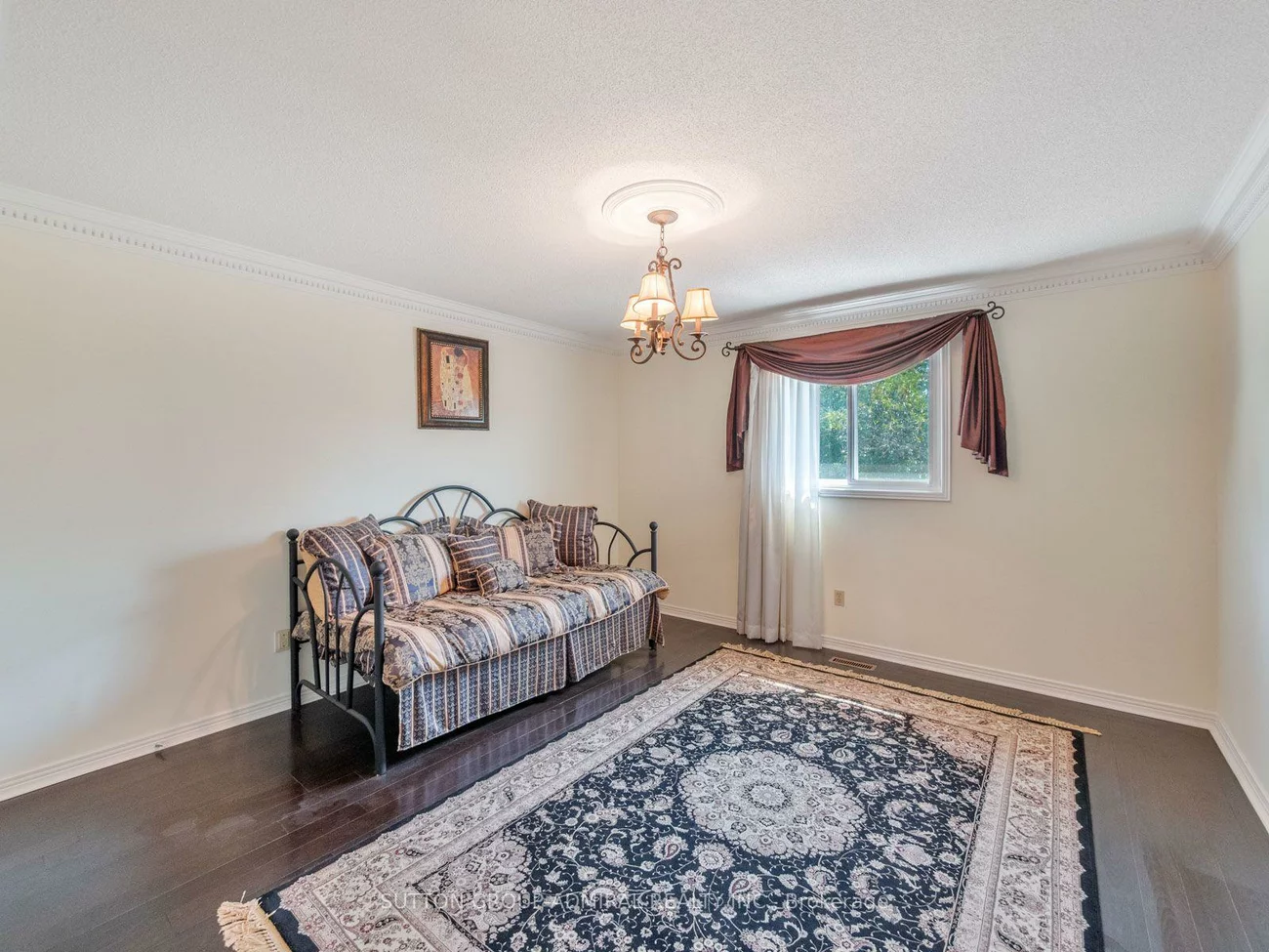91, Robinwood, Brownridge, Vaughan