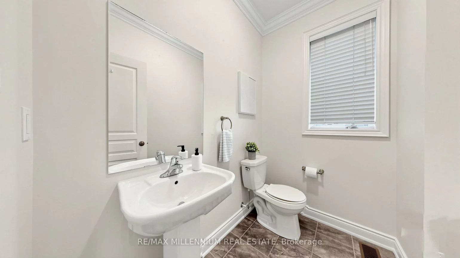353, Moody, Kleinburg, Vaughan