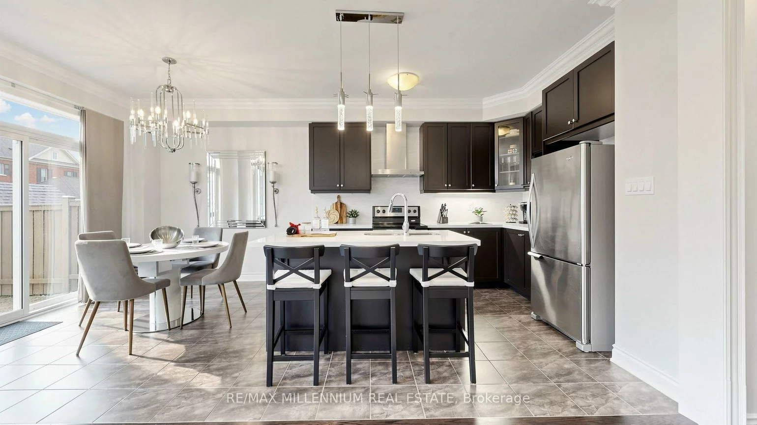 353, Moody, Kleinburg, Vaughan