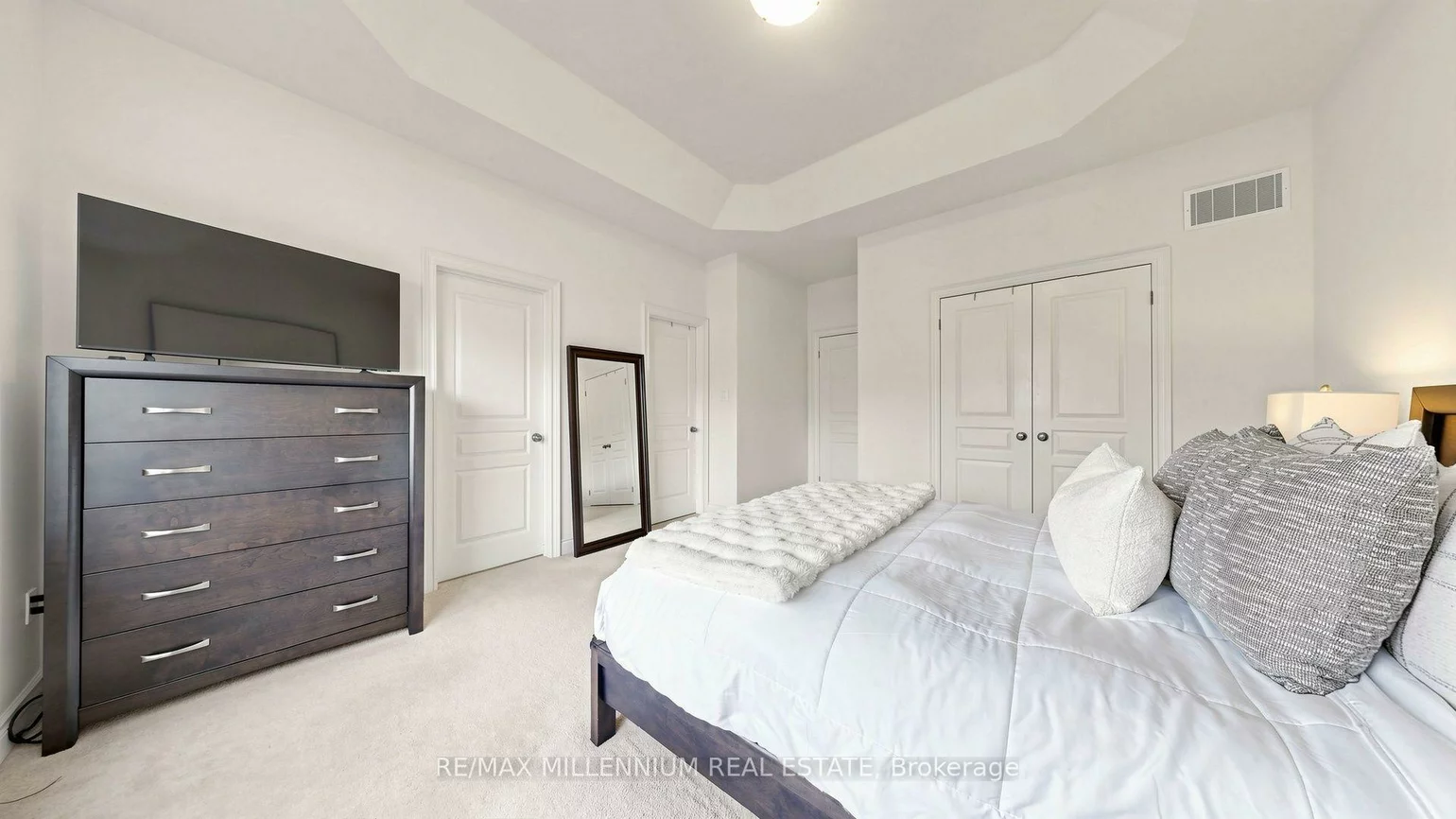 353, Moody, Kleinburg, Vaughan