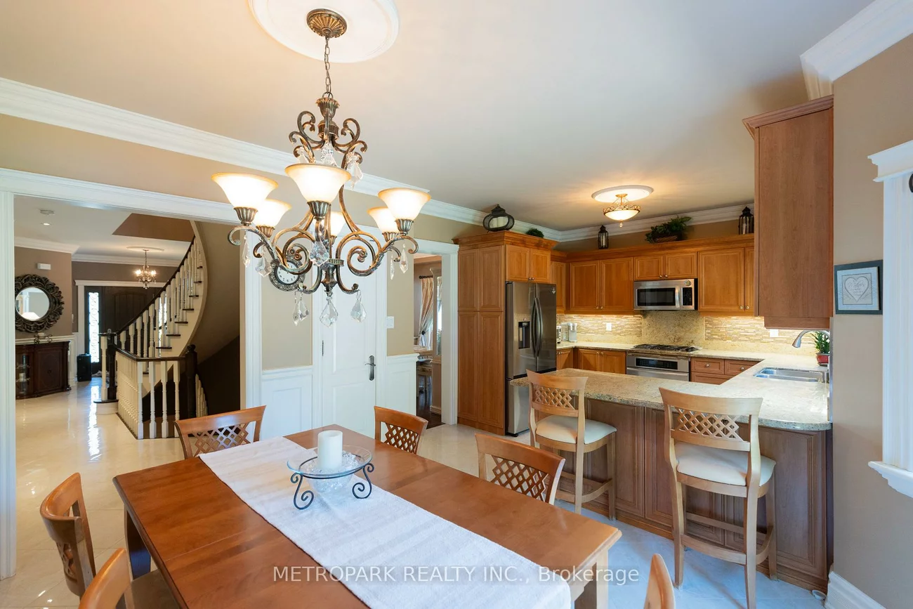 56, Bindertwine, Kleinburg, Vaughan