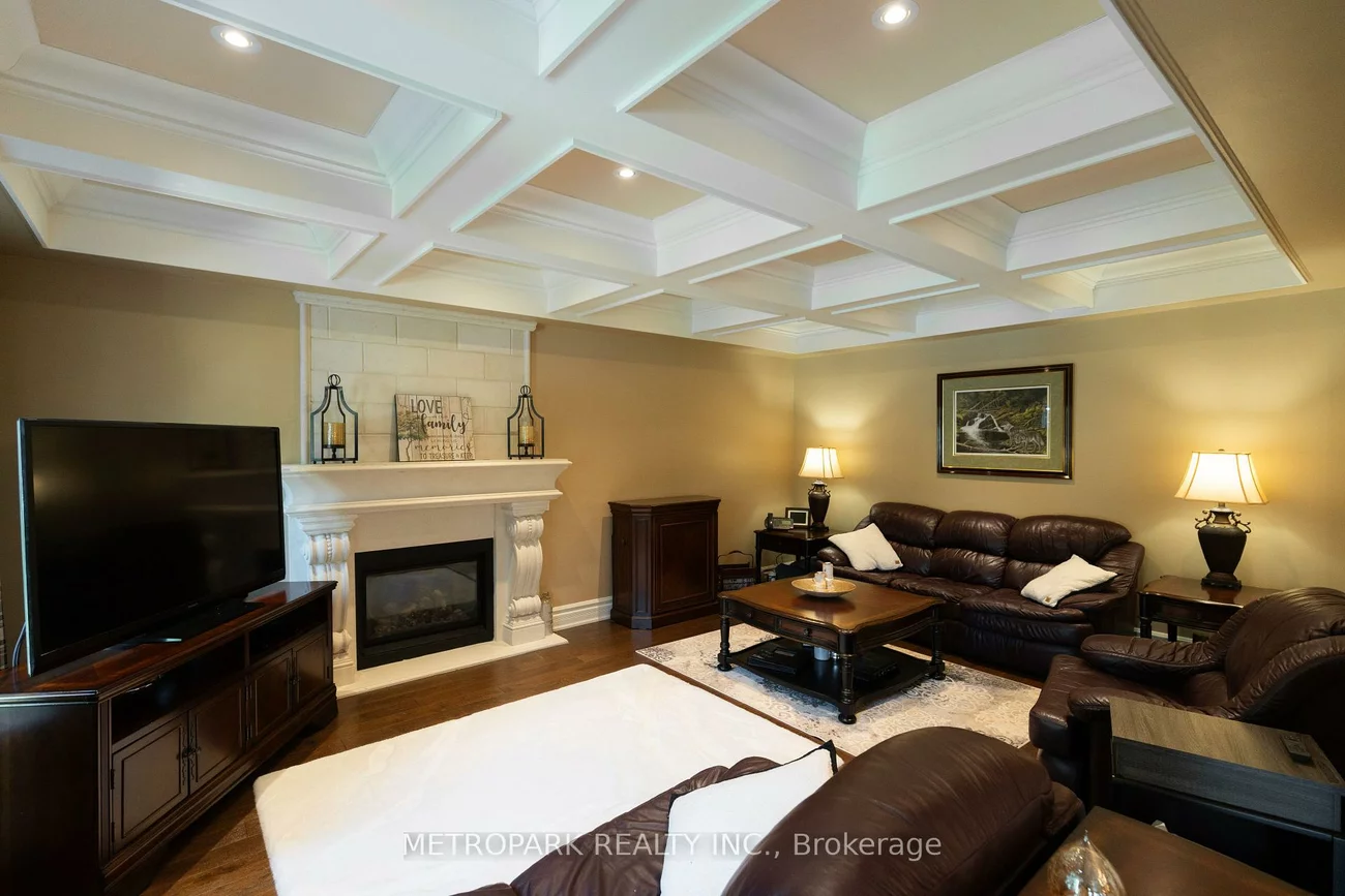 56, Bindertwine, Kleinburg, Vaughan