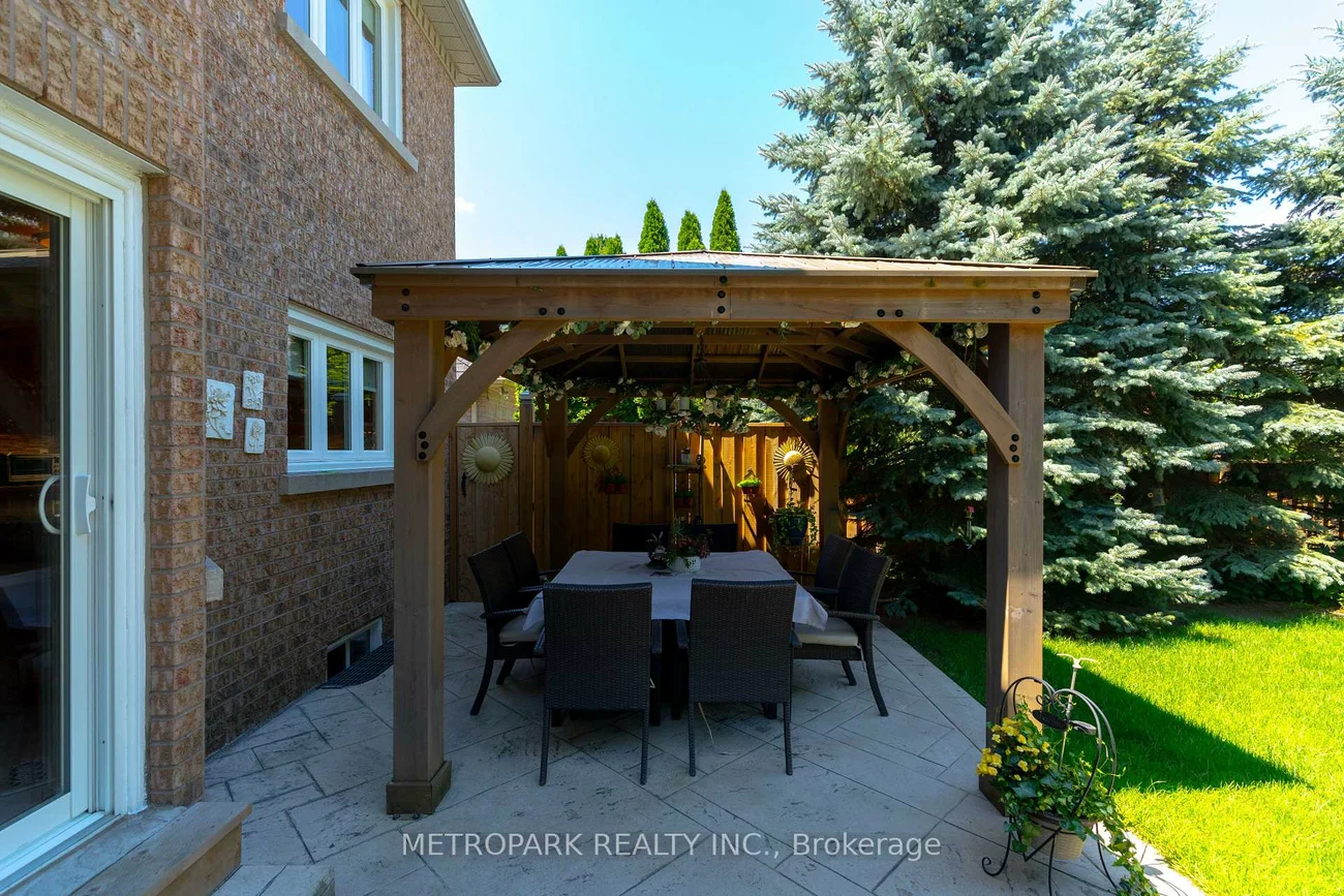 56, Bindertwine, Kleinburg, Vaughan