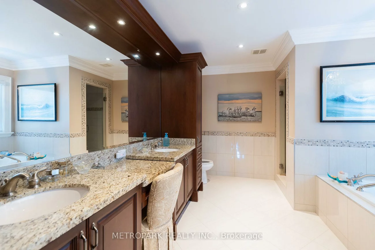 56, Bindertwine, Kleinburg, Vaughan