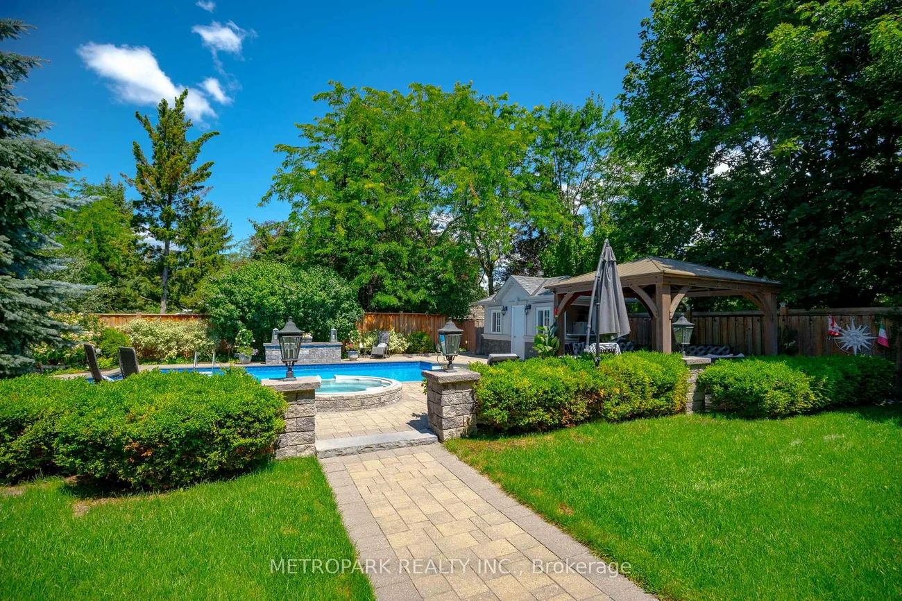 56, Bindertwine, Kleinburg, Vaughan