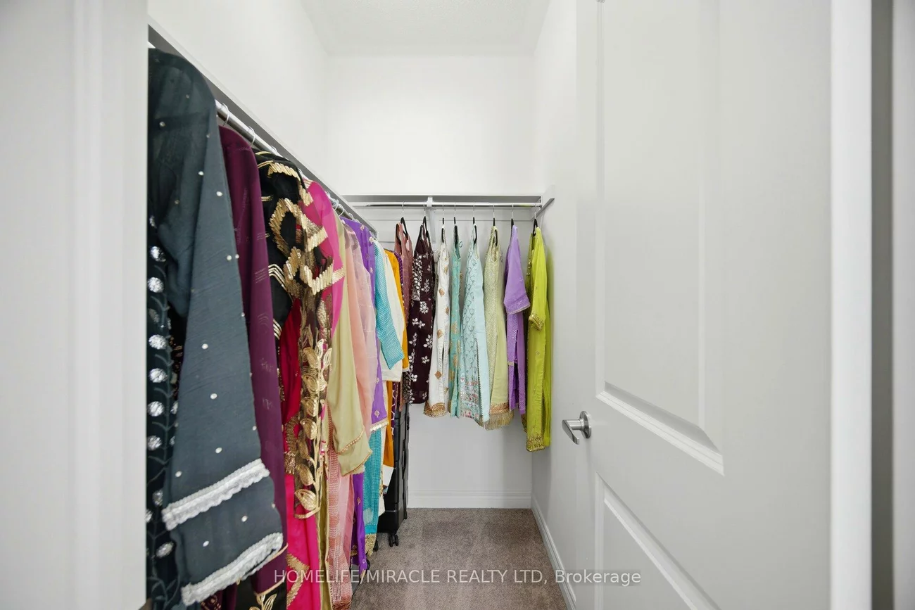 642, Barons, Kleinburg, Vaughan