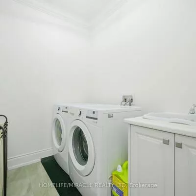 642, Barons, Kleinburg, Vaughan