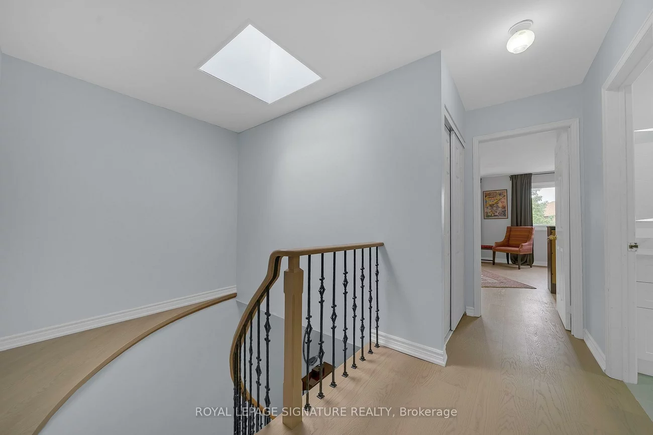 107, Roxborough, Uplands, Vaughan