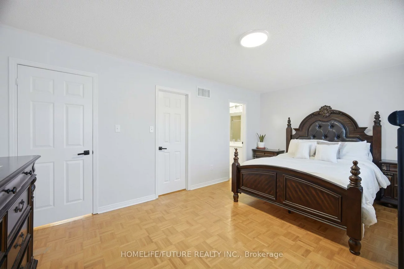32, Laurelhurst, Vellore Village, Vaughan
