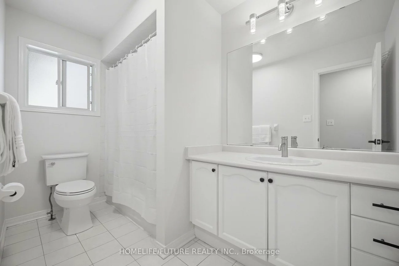 32, Laurelhurst, Vellore Village, Vaughan