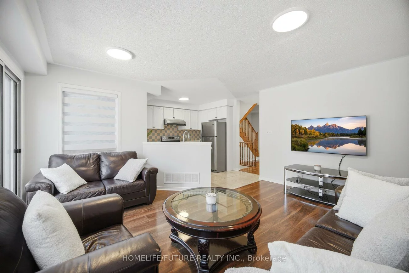 32, Laurelhurst, Vellore Village, Vaughan