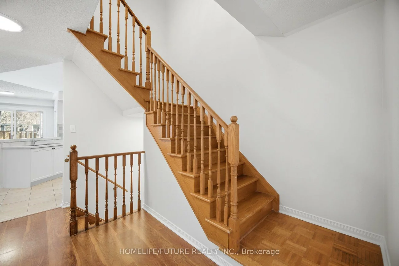 32, Laurelhurst, Vellore Village, Vaughan
