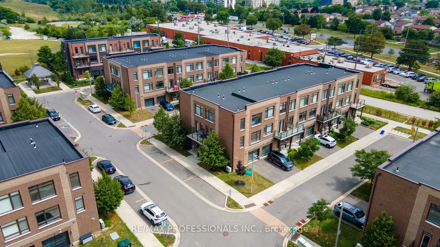 1, Lochlin, Vaughan Grove, Vaughan