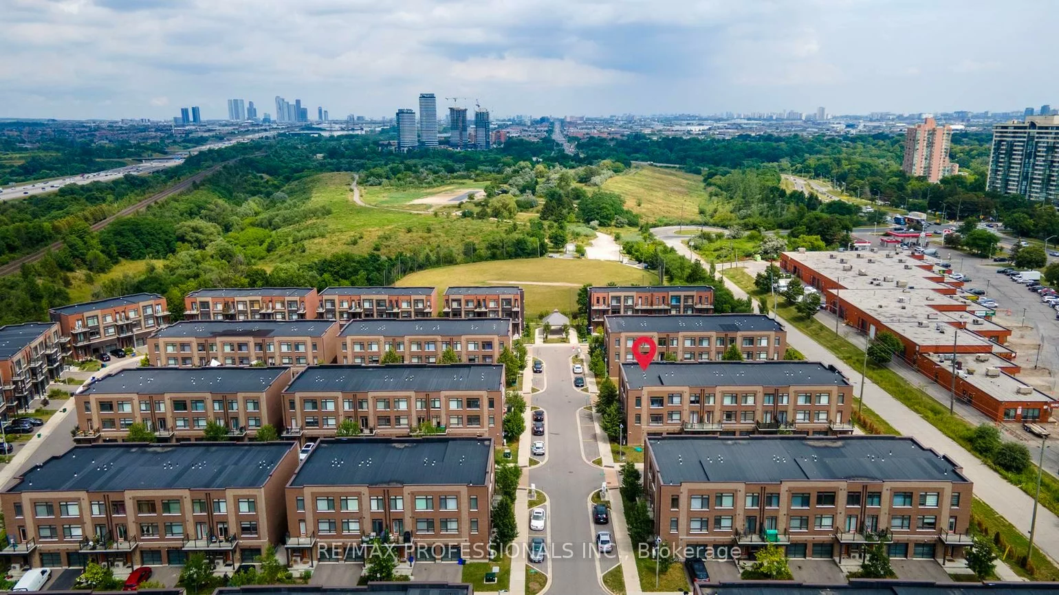 1, Lochlin, Vaughan Grove, Vaughan
