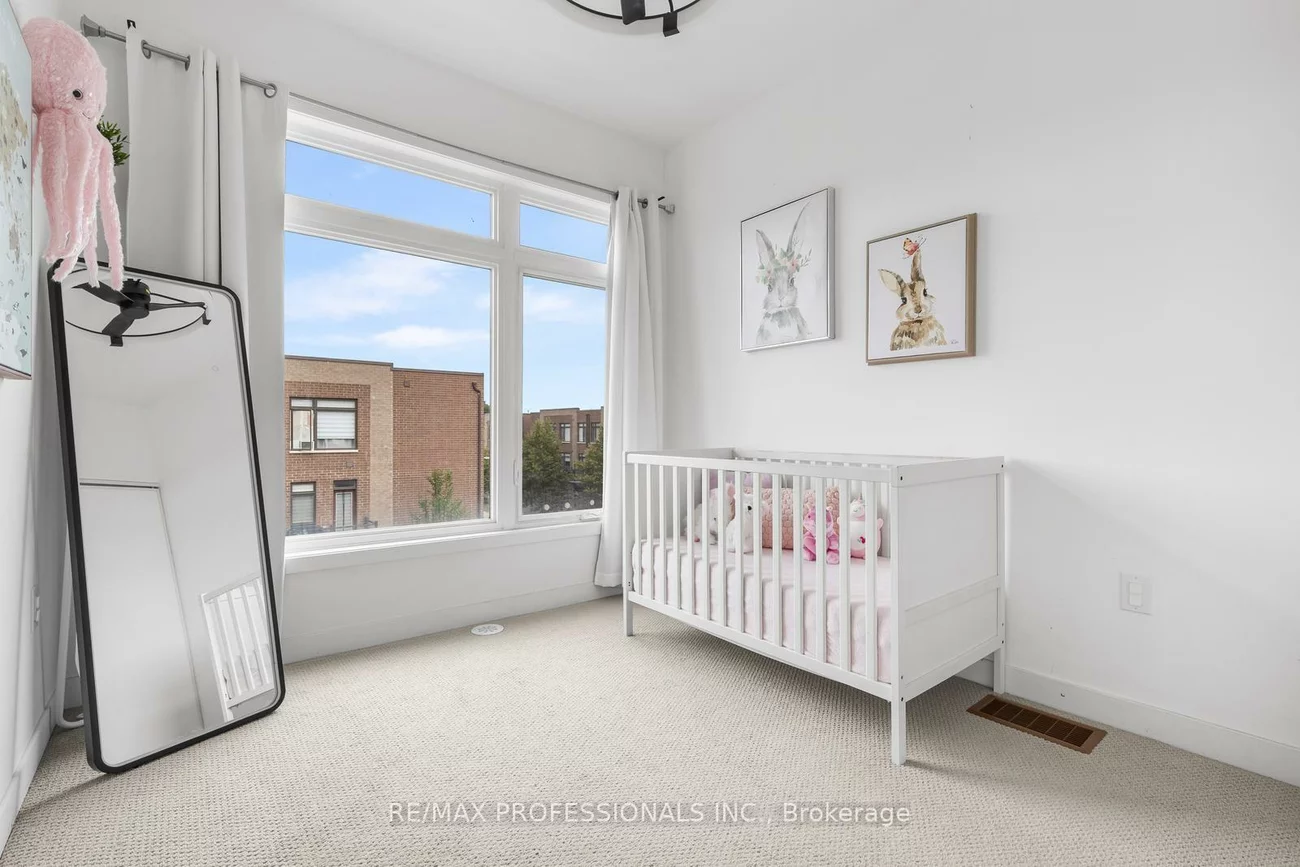1, Lochlin, Vaughan Grove, Vaughan