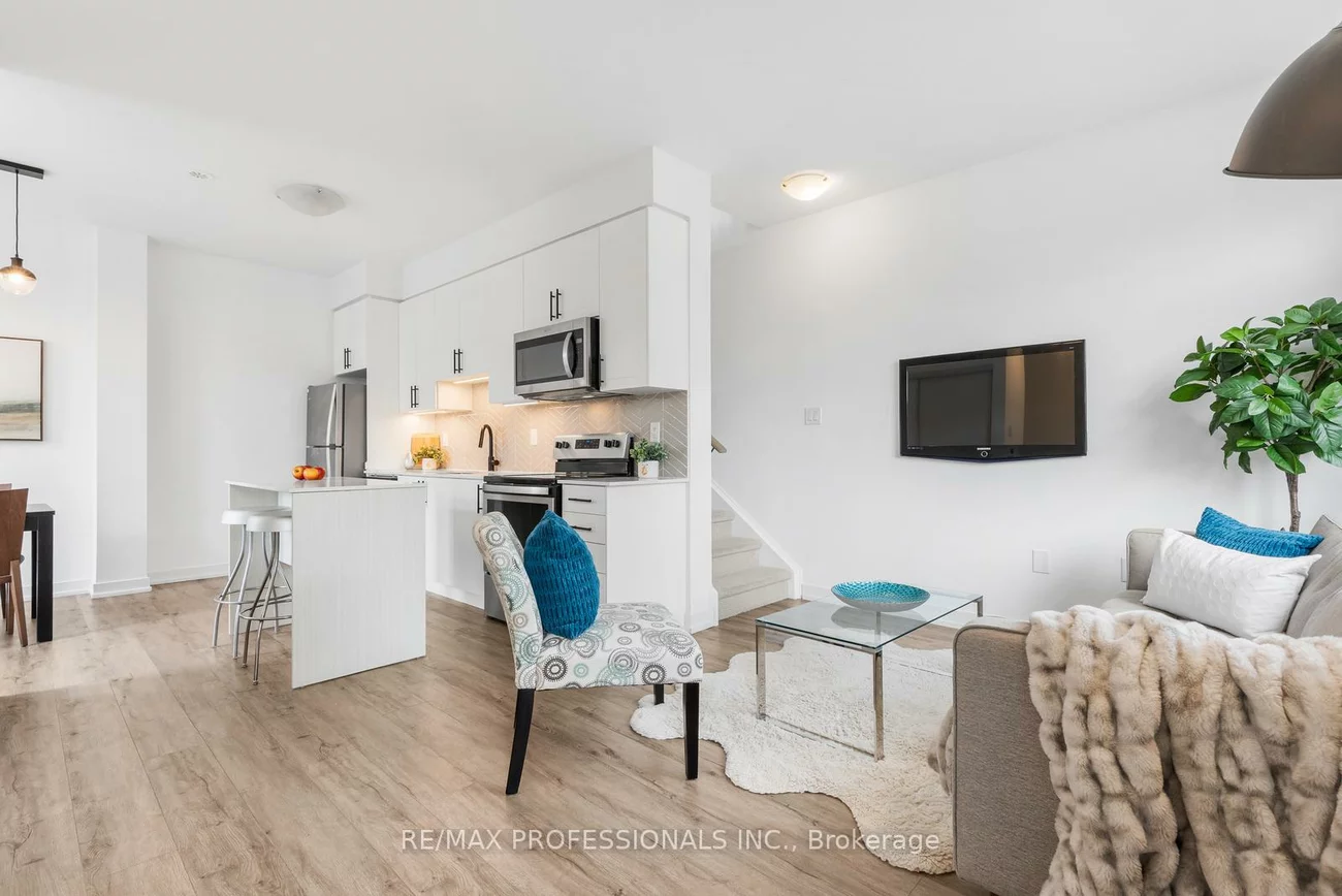 1, Lochlin, Vaughan Grove, Vaughan