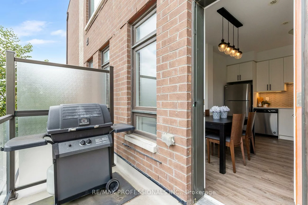 1, Lochlin, Vaughan Grove, Vaughan