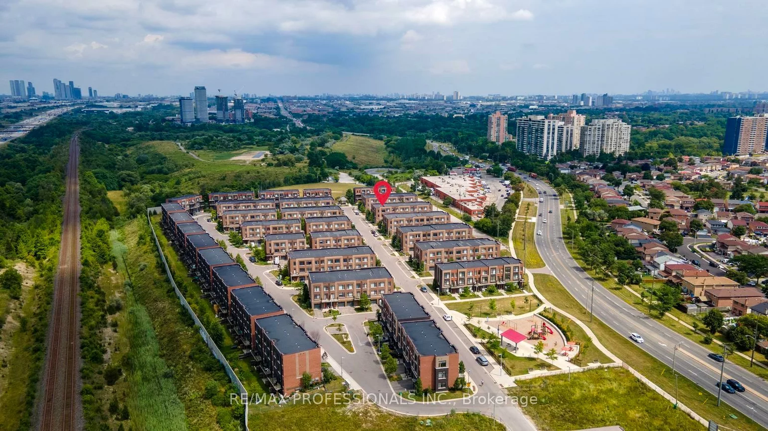 1, Lochlin, Vaughan Grove, Vaughan