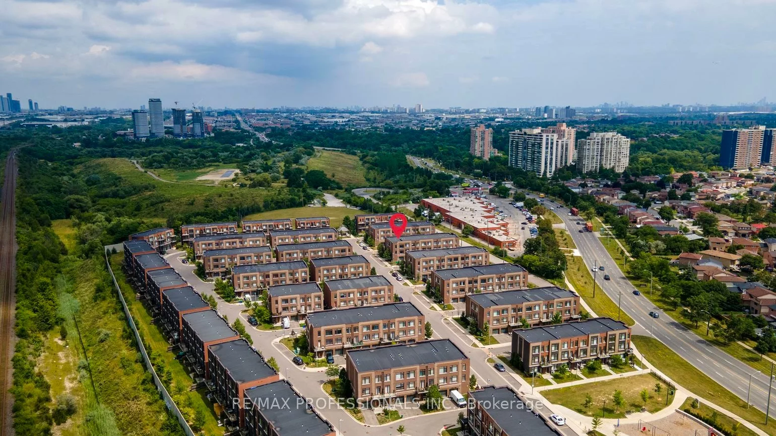 1, Lochlin, Vaughan Grove, Vaughan