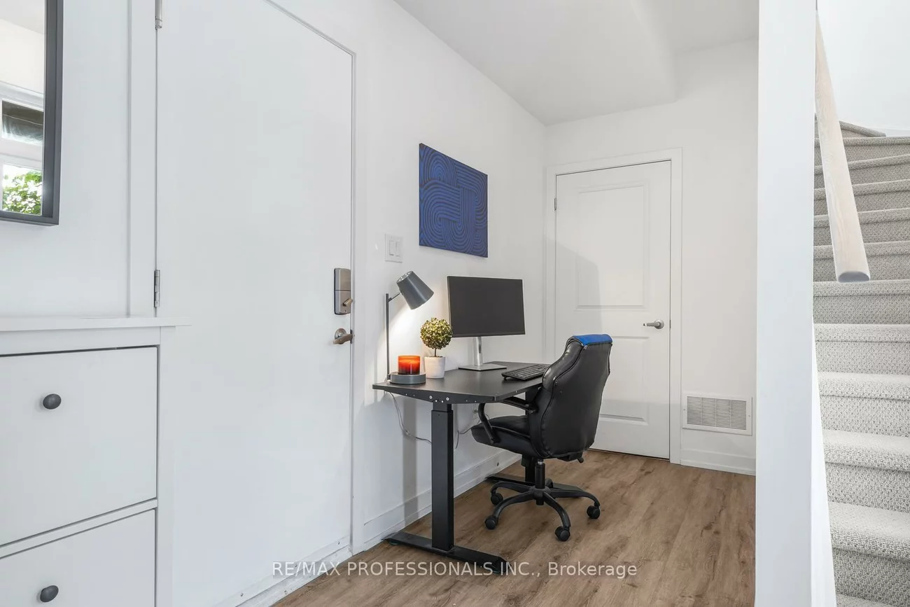1, Lochlin, Vaughan Grove, Vaughan