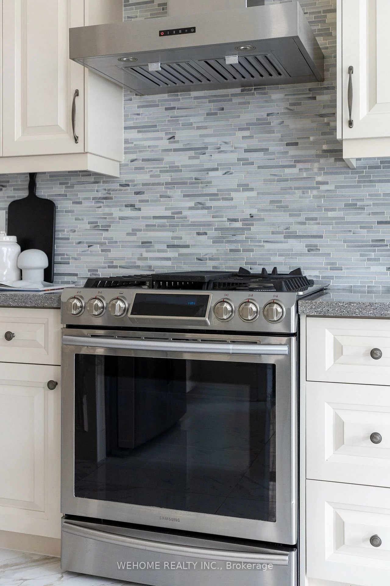 20, Gallant, Vellore Village, Vaughan